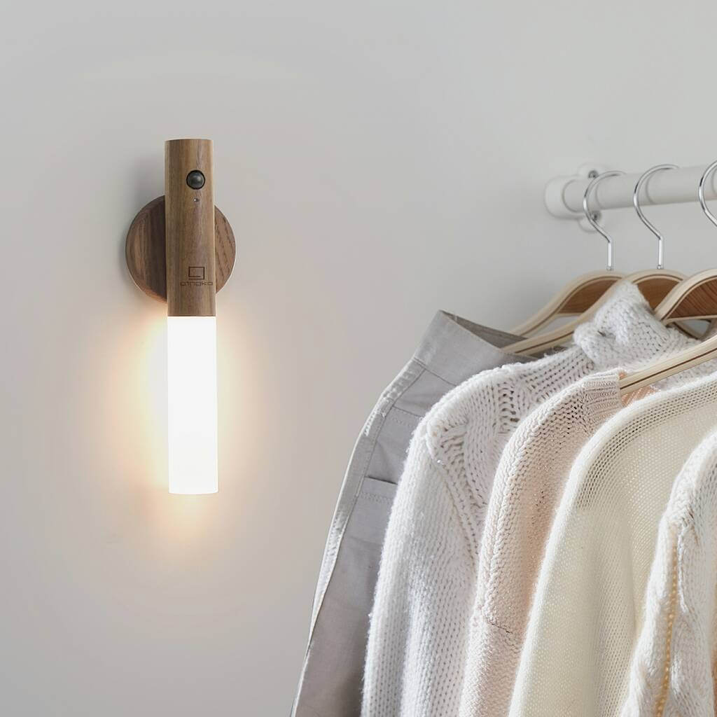 WoodGlow™ Motion Sensor Wall Light made of Wood - No Plug USB Charging