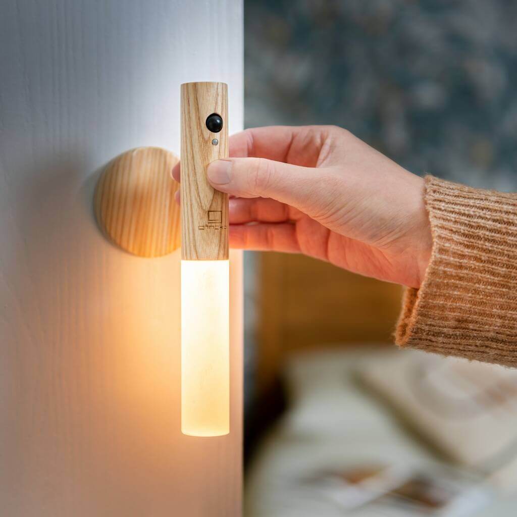 WoodGlow™ Motion Sensor Wall Light made of Wood - No Plug USB Charging